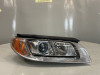 Volvo V70 2007-2012 фара передняя правая xenon (адаптивная) 31283916