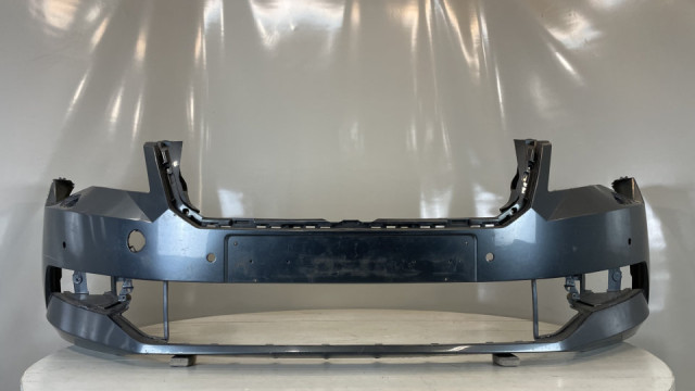 Skoda SuperB 2016- бампер передний (омыв+парк) 3V0807221