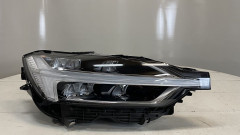 Volvo XC60 2018-  Lukturis LED MID R 31420412